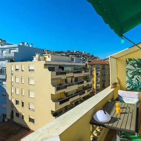 Lovely, Quiet 1 Bedroom With A Balcony 公寓